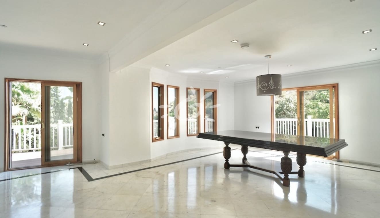 7 sypialnia Willa na sprzedaż w Benahavis z basenem garażem - 1 779 500 € (Ref: 9893070)