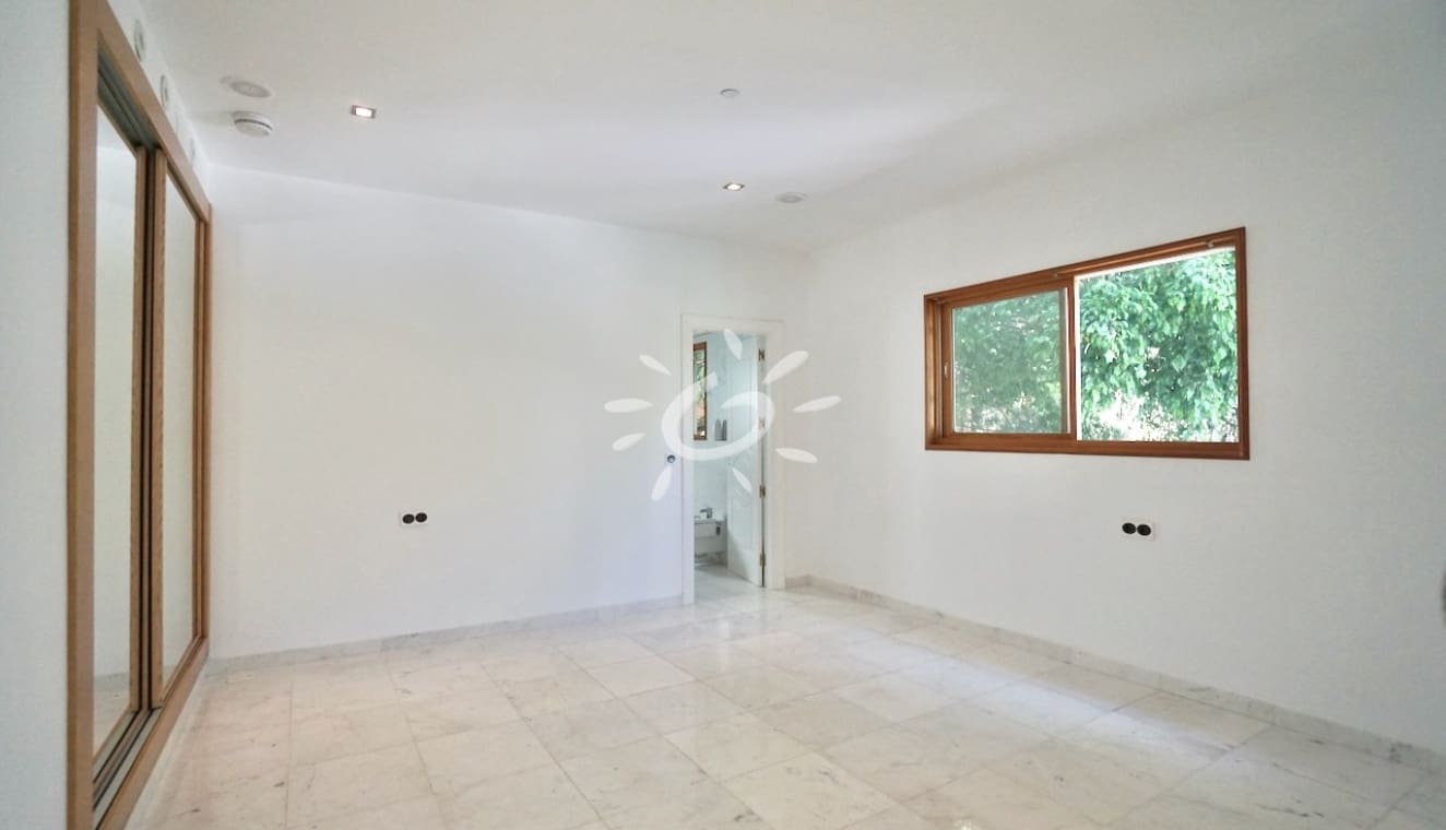 7 sypialnia Willa na sprzedaż w Benahavis z basenem garażem - 1 779 500 € (Ref: 9893070)