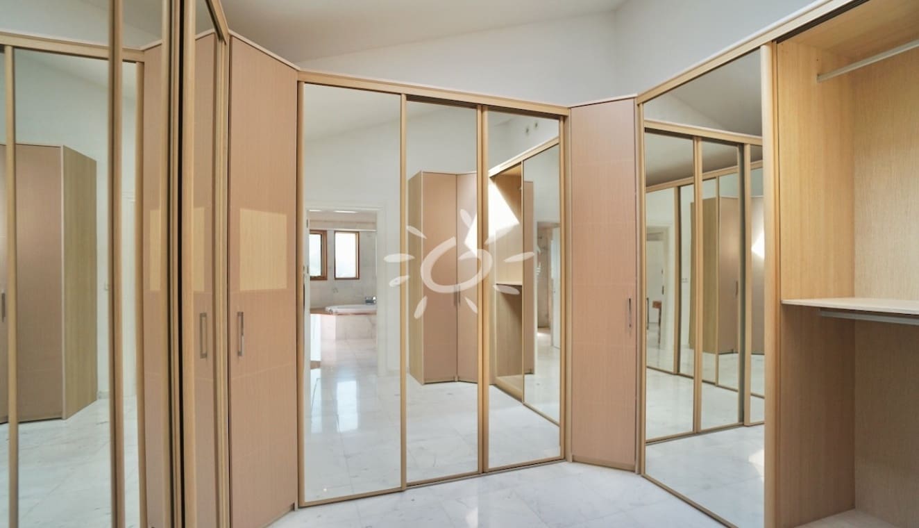 7 sypialnia Willa na sprzedaż w Benahavis z basenem garażem - 1 779 500 € (Ref: 9893070)