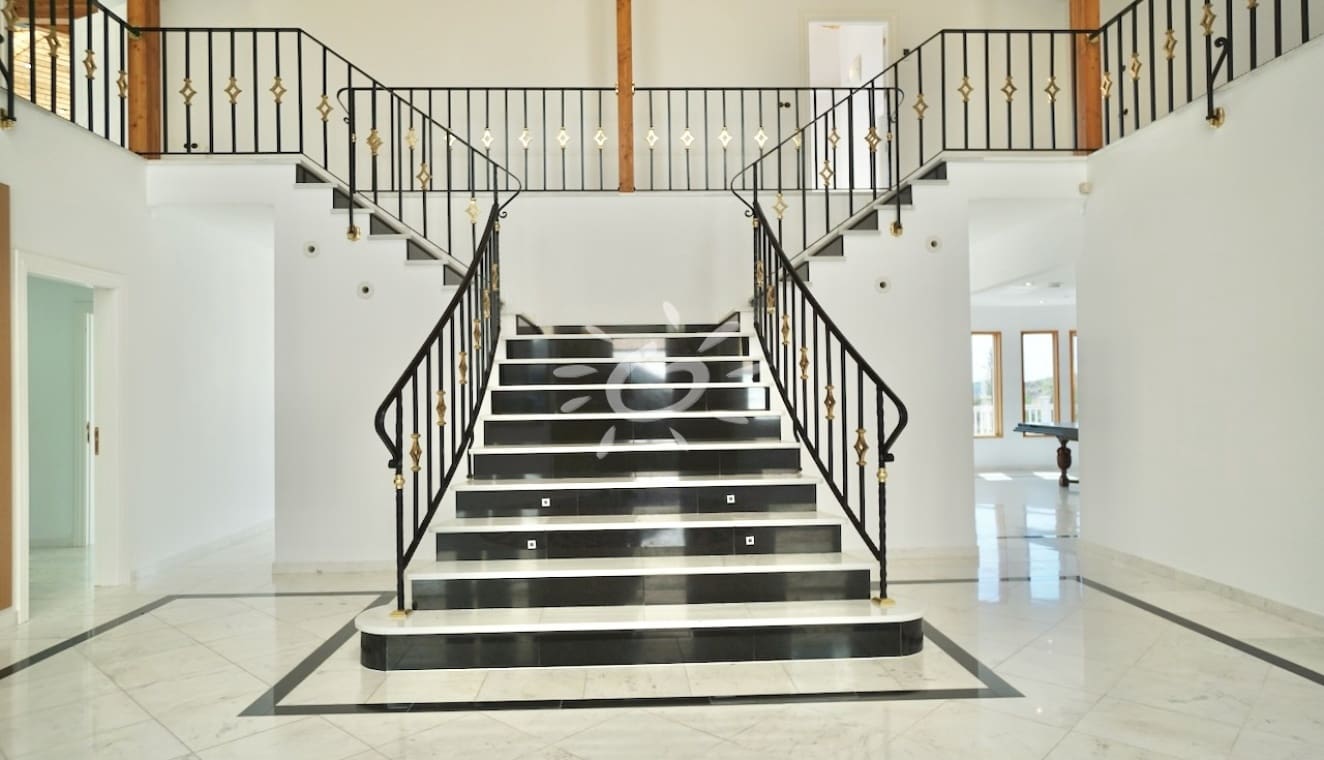 7 sypialnia Willa na sprzedaż w Benahavis z basenem garażem - 1 779 500 € (Ref: 9893070)