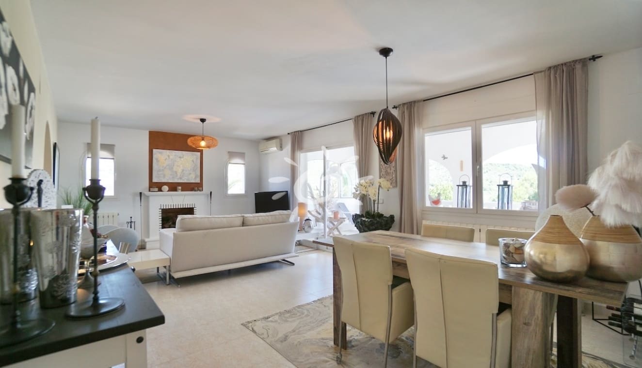 3 bedroom Villa for sale in Benitachell / Benitatxell with pool garage - € 669,000 (Ref: 9938989)