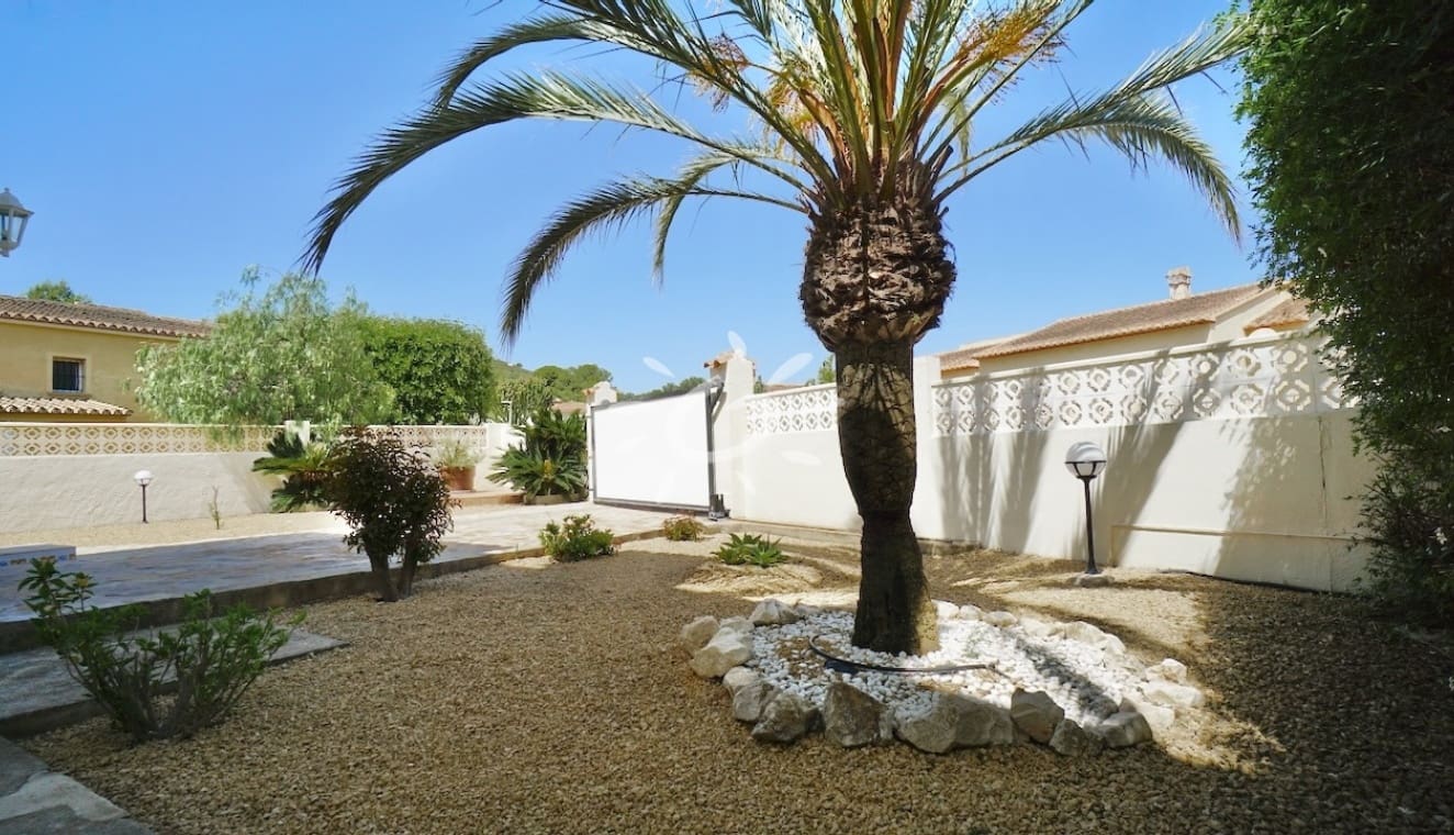 3 bedroom Villa for sale in Benitachell / Benitatxell with pool garage - € 669,000 (Ref: 9938989)