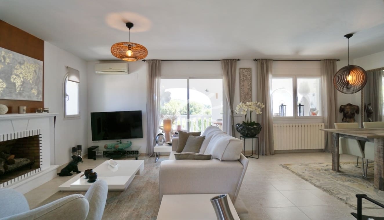 3 bedroom Villa for sale in Benitachell / Benitatxell with pool garage - € 669,000 (Ref: 9938989)
