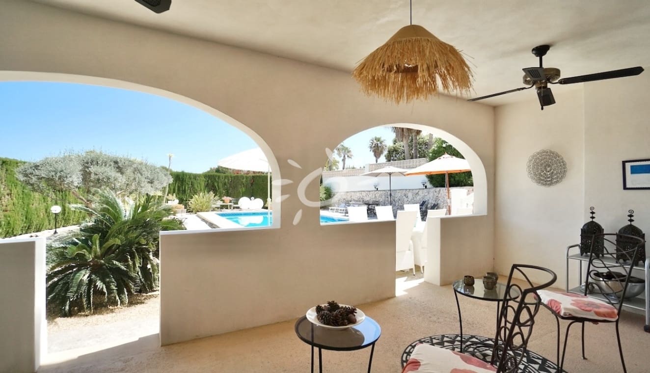 3 bedroom Villa for sale in Benitachell / Benitatxell with pool garage - € 669,000 (Ref: 9938989)