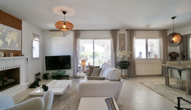 3 sypialnia Willa na sprzedaż w Benitachell / Benitatxell z basenem garażem - 669 000 € (Ref: 9938989)