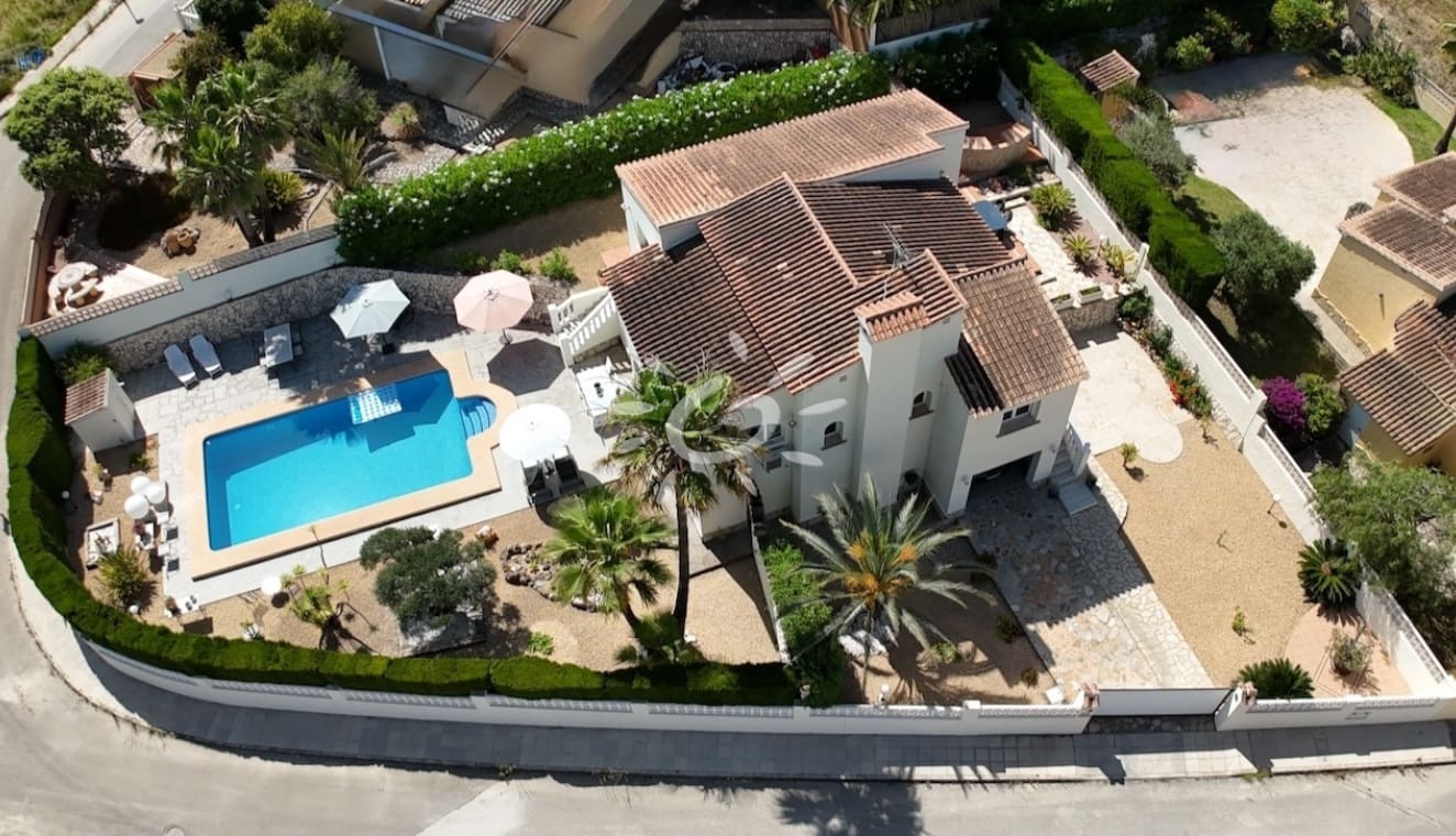 3 bedroom Villa for sale in Benitachell / Benitatxell with pool garage - € 669,000 (Ref: 9938989)