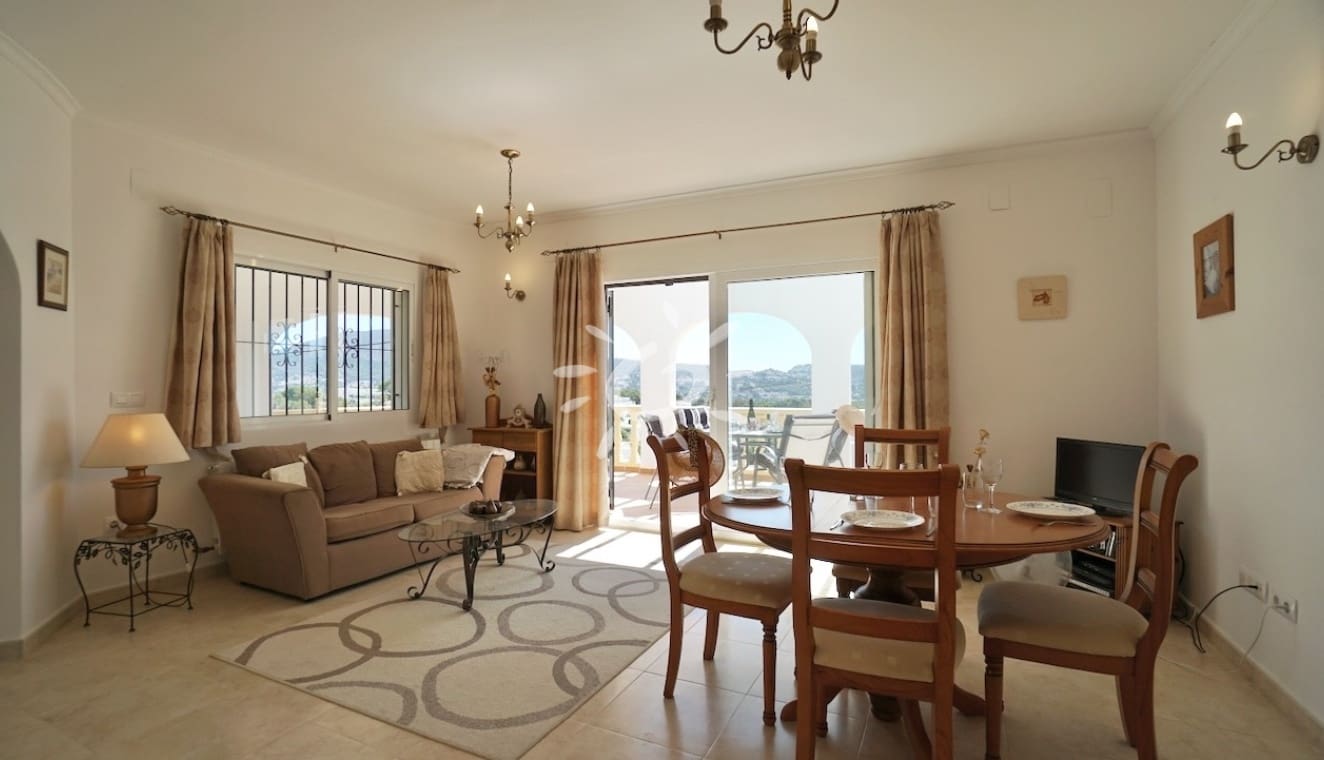 3 makuuhuone Huvila myytävänä paikassa Moraira mukana uima-altaan - 595 000 € (Ref: 9946573)
