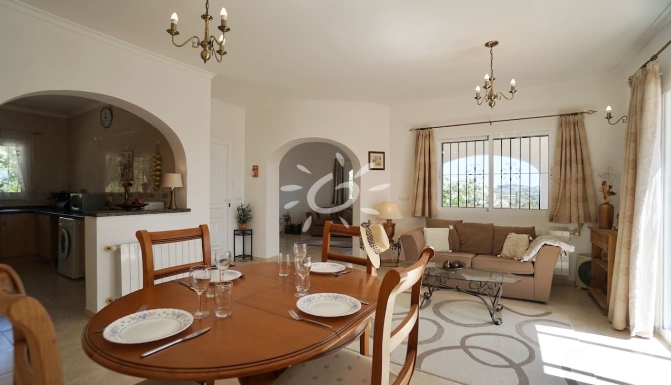 3 makuuhuone Huvila myytävänä paikassa Moraira mukana uima-altaan - 595 000 € (Ref: 9946573)