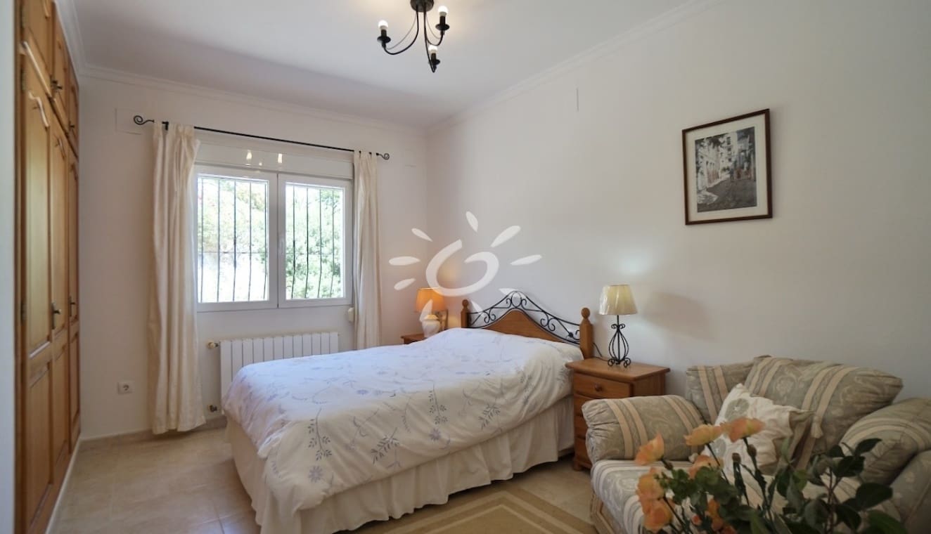 3 makuuhuone Huvila myytävänä paikassa Moraira mukana uima-altaan - 595 000 € (Ref: 9946573)