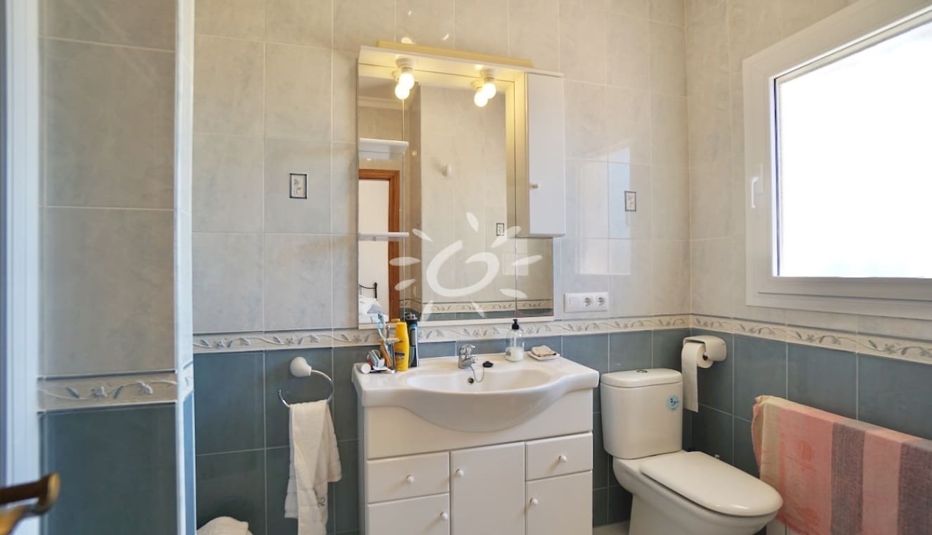 3 makuuhuone Huvila myytävänä paikassa Moraira mukana uima-altaan - 595 000 € (Ref: 9946573)