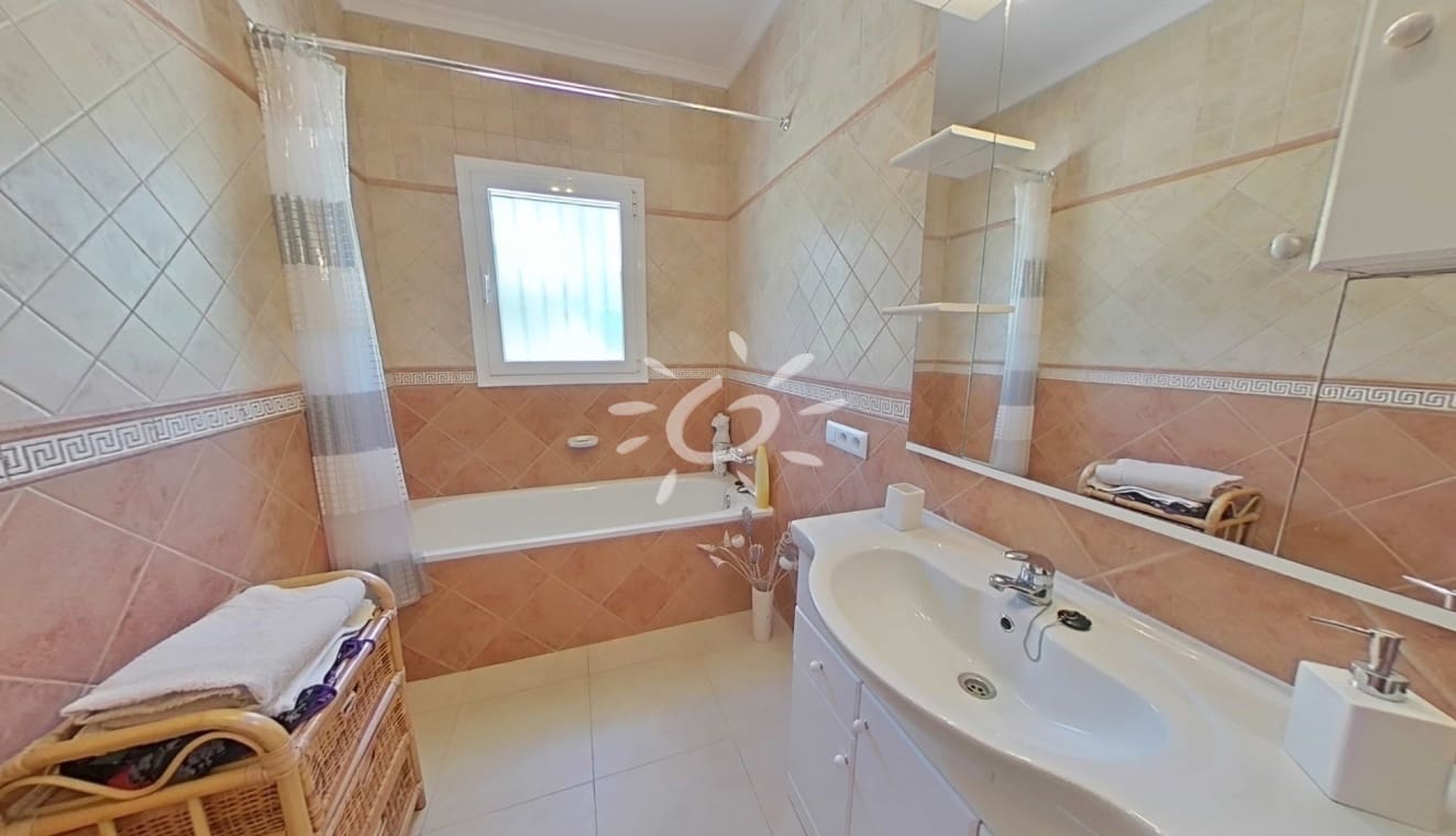 3 makuuhuone Huvila myytävänä paikassa Moraira mukana uima-altaan - 595 000 € (Ref: 9946573)