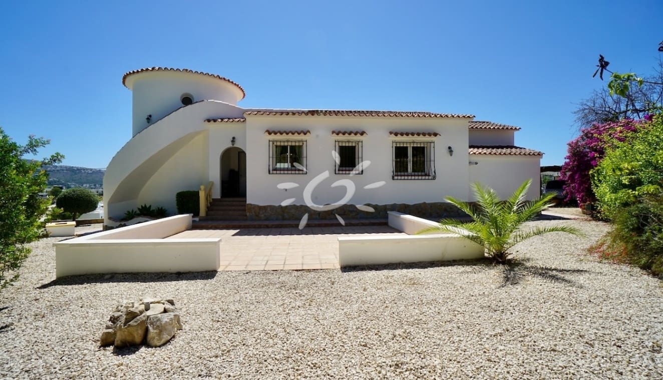 3 makuuhuone Huvila myytävänä paikassa Moraira mukana uima-altaan - 595 000 € (Ref: 9946573)