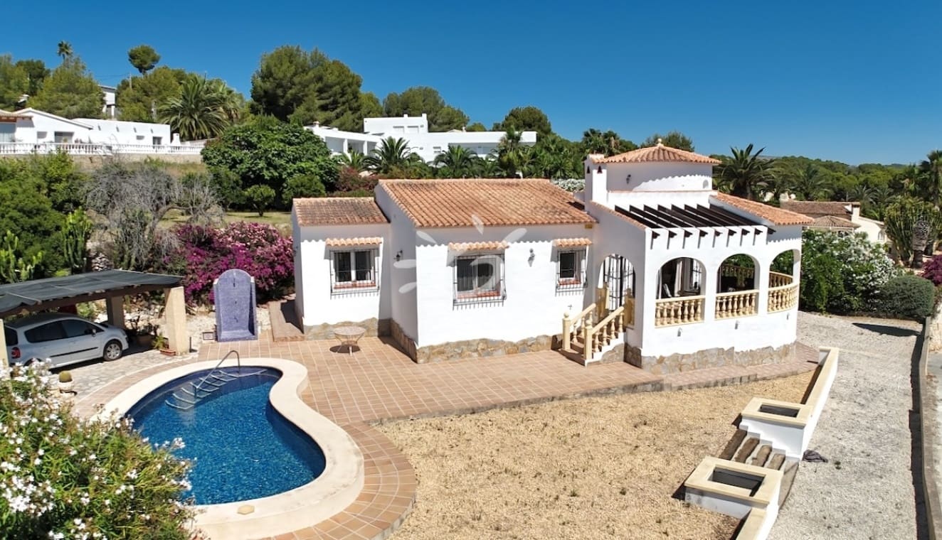 3 makuuhuone Huvila myytävänä paikassa Moraira mukana uima-altaan - 595 000 € (Ref: 9946573)