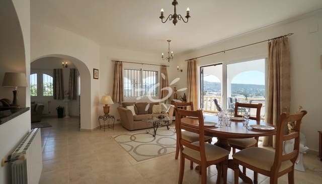 3 soverom Villa til salgs i Moraira, Teulada-Moraira med svømmebasseng - € 595 000 (Ref: 9946573)