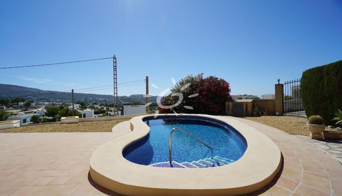 3 makuuhuone Huvila myytävänä paikassa Moraira mukana uima-altaan - 595 000 € (Ref: 9946573)