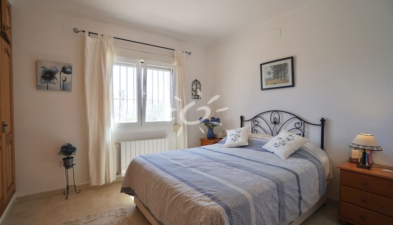 3 makuuhuone Huvila myytävänä paikassa Moraira mukana uima-altaan - 595 000 € (Ref: 9946573)