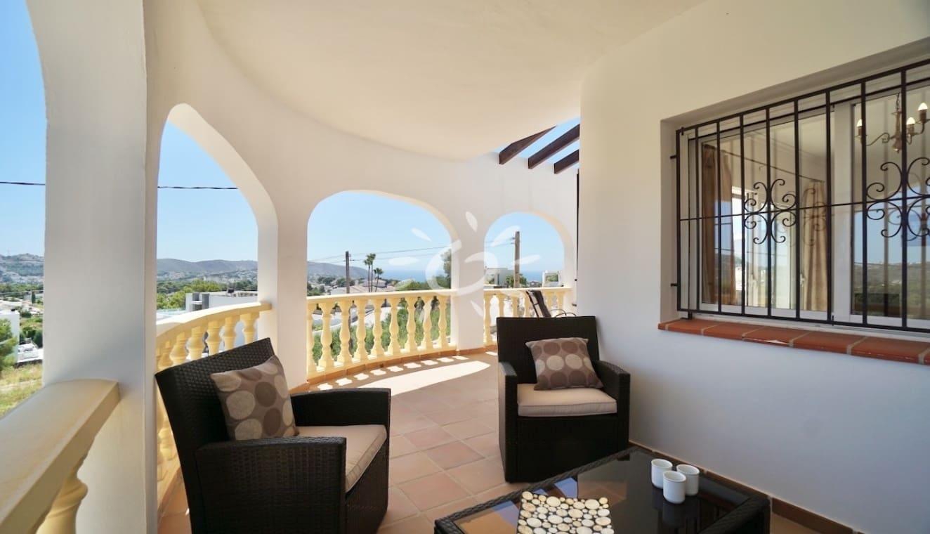 3 makuuhuone Huvila myytävänä paikassa Moraira mukana uima-altaan - 595 000 € (Ref: 9946573)
