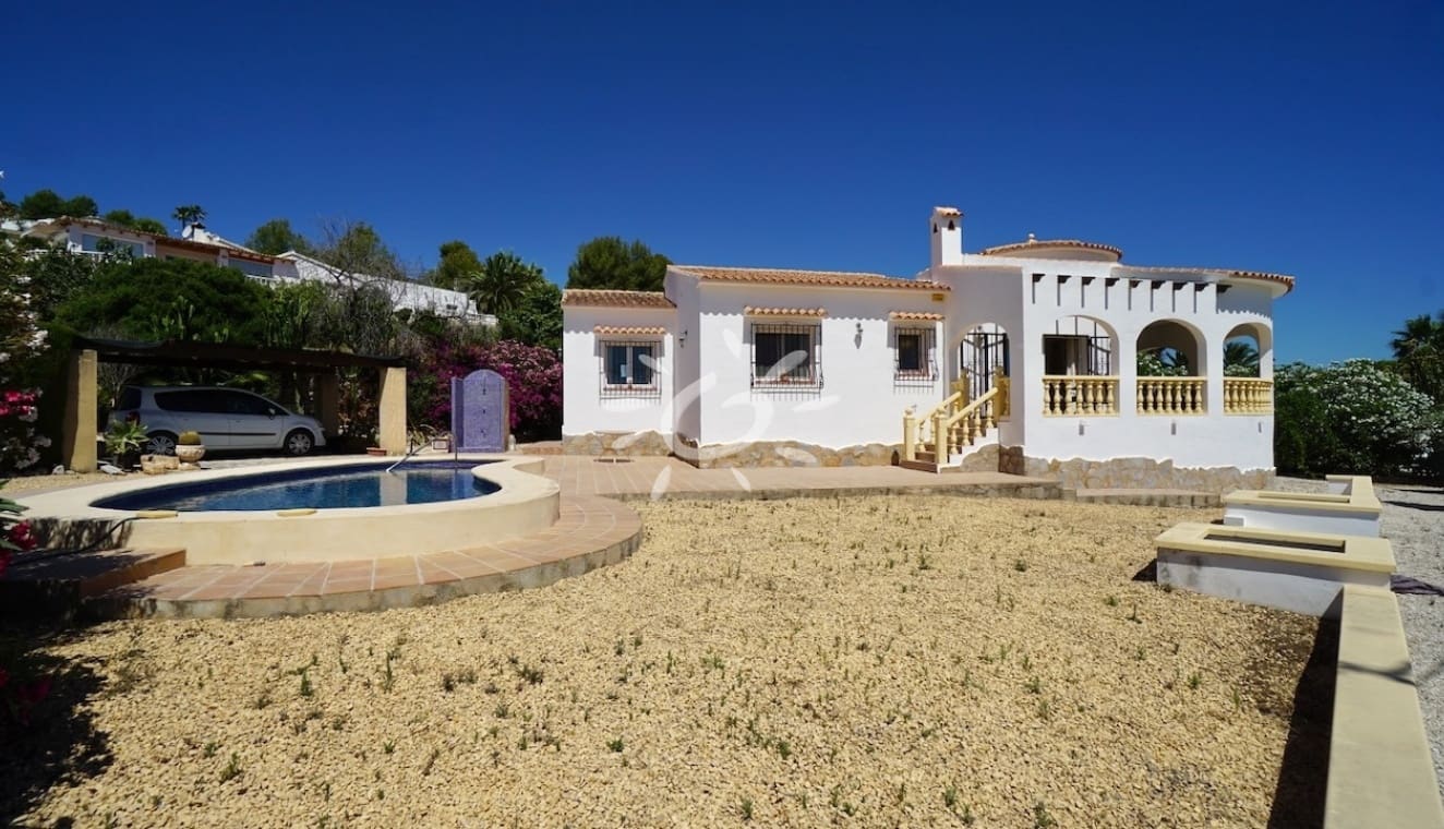 3 makuuhuone Huvila myytävänä paikassa Moraira mukana uima-altaan - 595 000 € (Ref: 9946573)