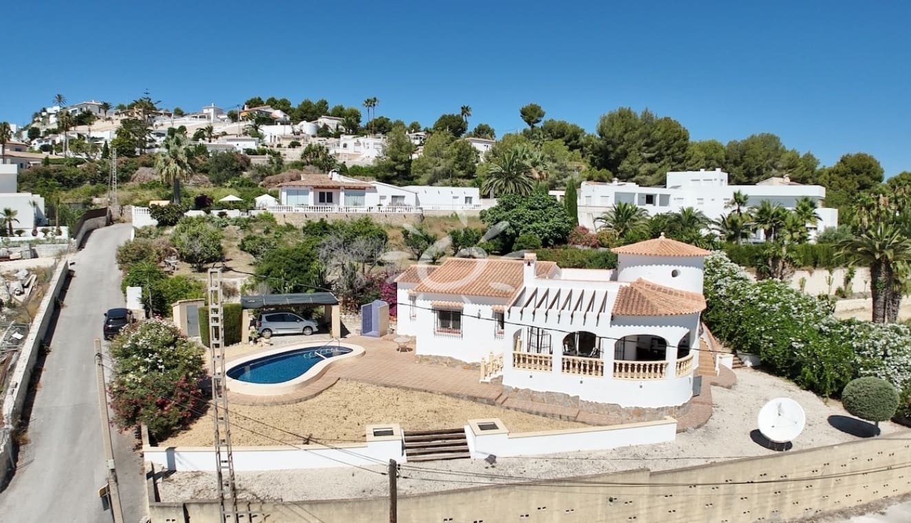 3 makuuhuone Huvila myytävänä paikassa Moraira mukana uima-altaan - 595 000 € (Ref: 9946573)