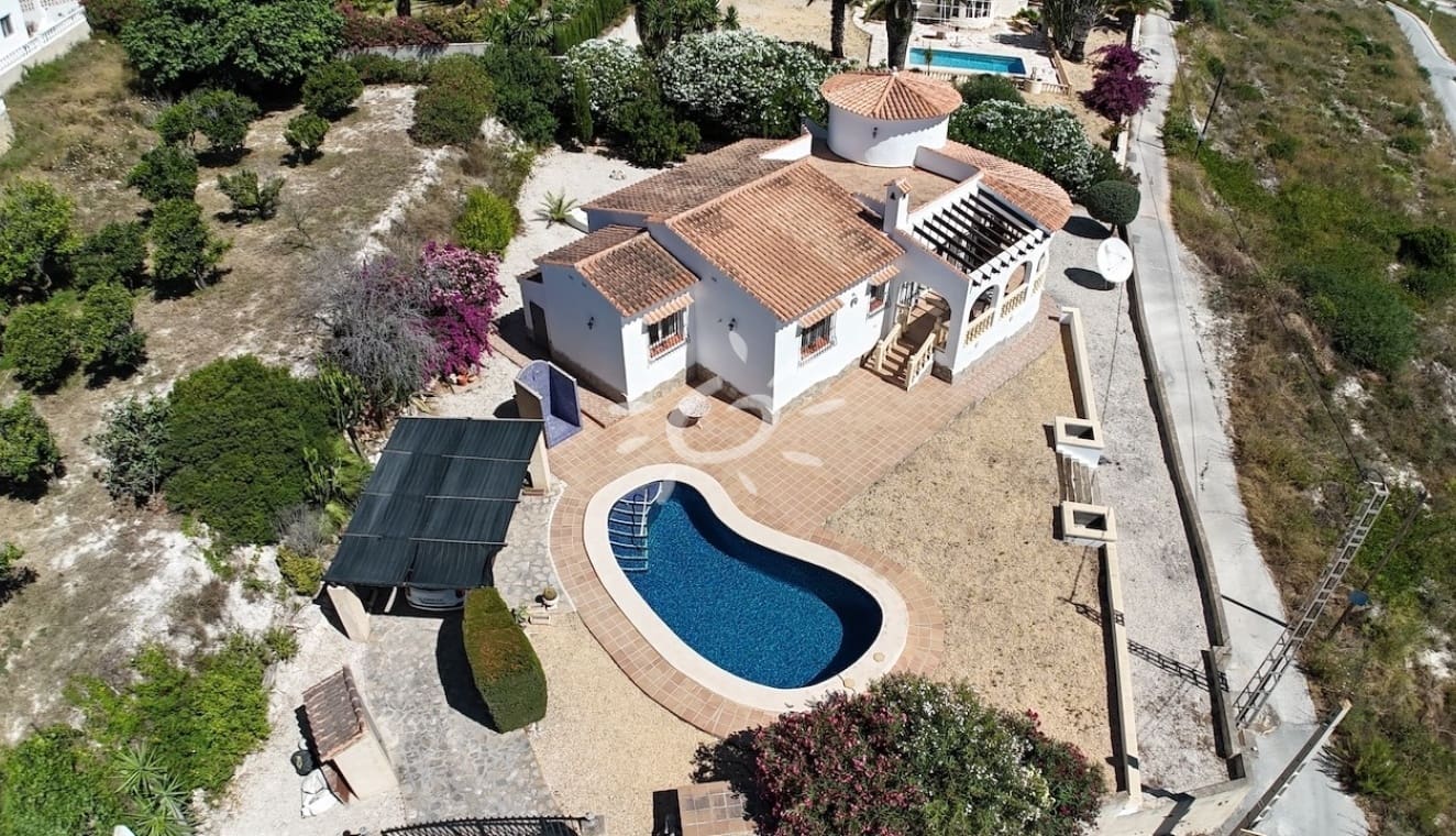 3 makuuhuone Huvila myytävänä paikassa Moraira mukana uima-altaan - 595 000 € (Ref: 9946573)
