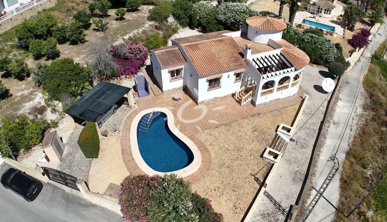 3 makuuhuone Huvila myytävänä paikassa Moraira mukana uima-altaan - 595 000 € (Ref: 9946573)