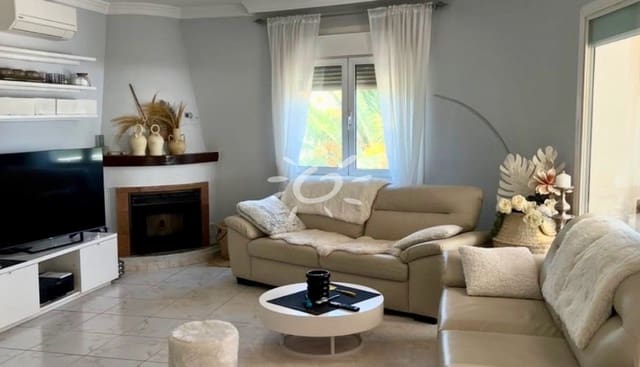 3 soverom Villa til salgs i Benissa med svømmebasseng garasje - € 795 000 (Ref: 9950732)