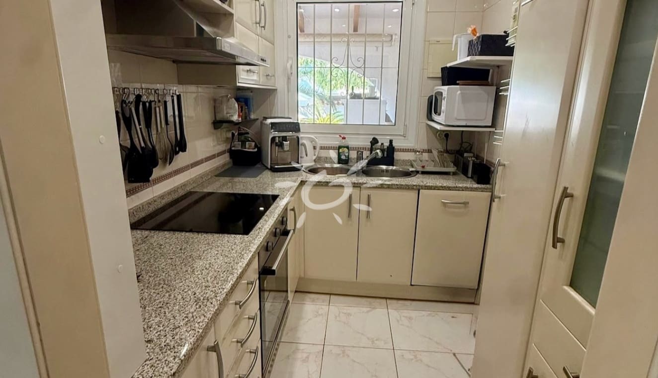 3 soverom Villa til salgs i Benissa med svømmebasseng garasje - € 795 000 (Ref: 9950732)