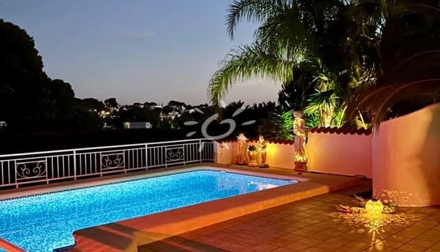 3 soverom Villa til salgs i Benissa med svømmebasseng garasje - € 795 000 (Ref: 9950732)