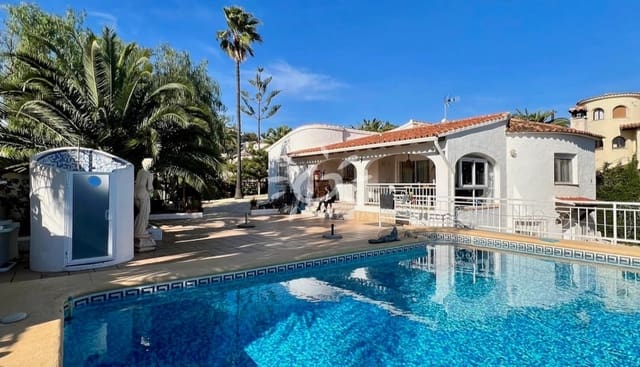 3 soverom Villa til salgs i Benissa med svømmebasseng garasje - € 795 000 (Ref: 9950732)