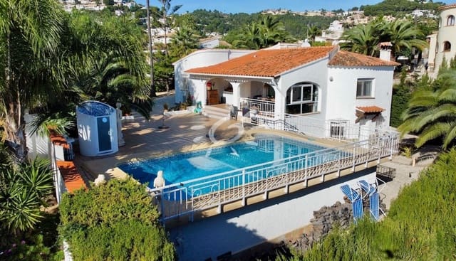 3 soverom Villa til salgs i Benissa med svømmebasseng garasje - € 795 000 (Ref: 9950732)