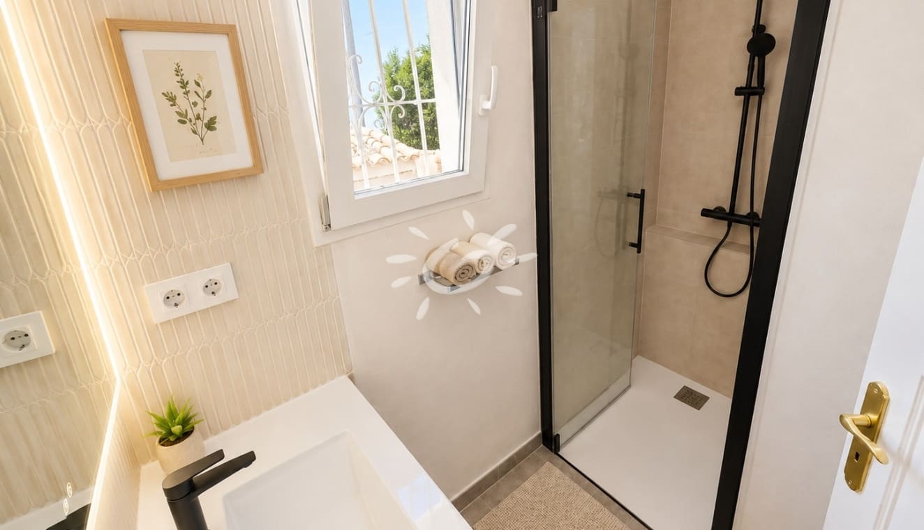 2 quarto Bungalow para venda em Moraira com piscina - 329 000 € (Ref: 9950733)