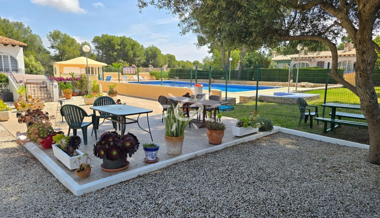 2 quarto Bungalow para venda em Moraira com piscina - 329 000 € (Ref: 9950733)
