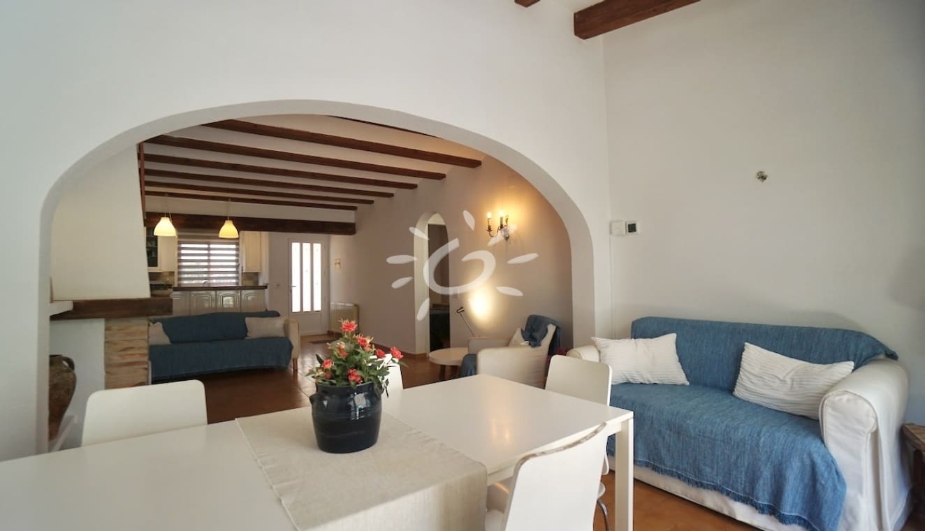 2 bedroom Bungalow for sale in Moraira with pool - € 329,000 (Ref: 9950733)