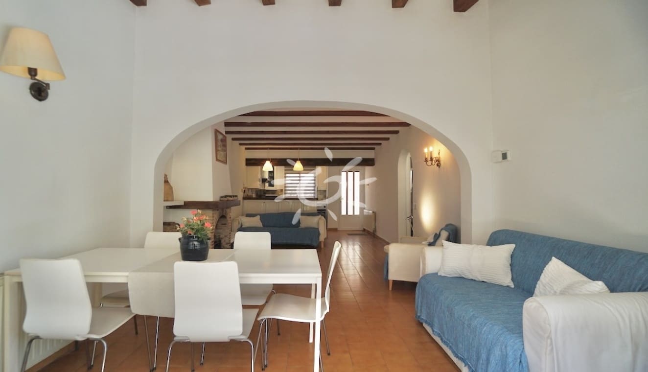 2 bedroom Bungalow for sale in Moraira with pool - € 329,000 (Ref: 9950733)