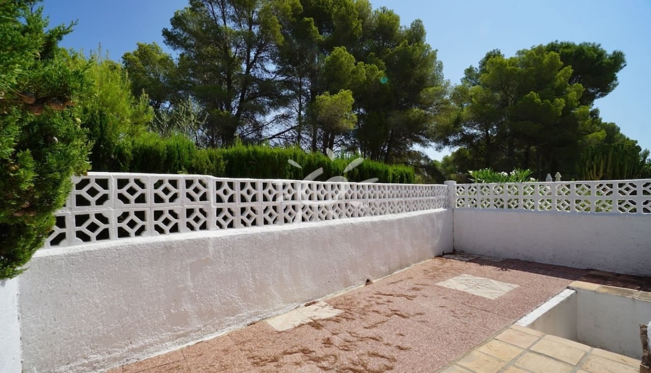 2 bedroom Bungalow for sale in Moraira with pool - € 329,000 (Ref: 9950733)