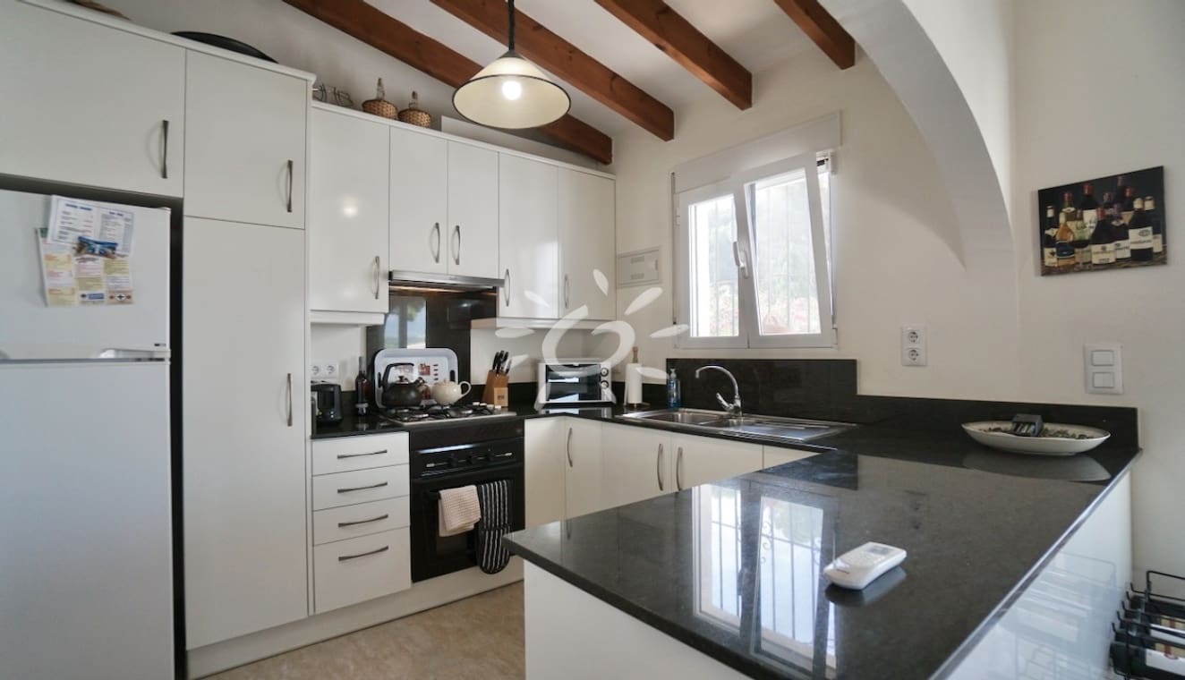 Chalet de 6 habitaciones en Benissa en venta con piscina - 885.000 € (Ref: 9967059)