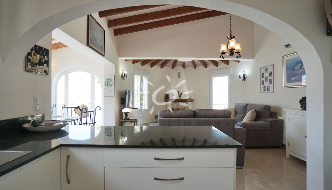 Chalet de 6 habitaciones en Benissa en venta con piscina - 885.000 € (Ref: 9967059)