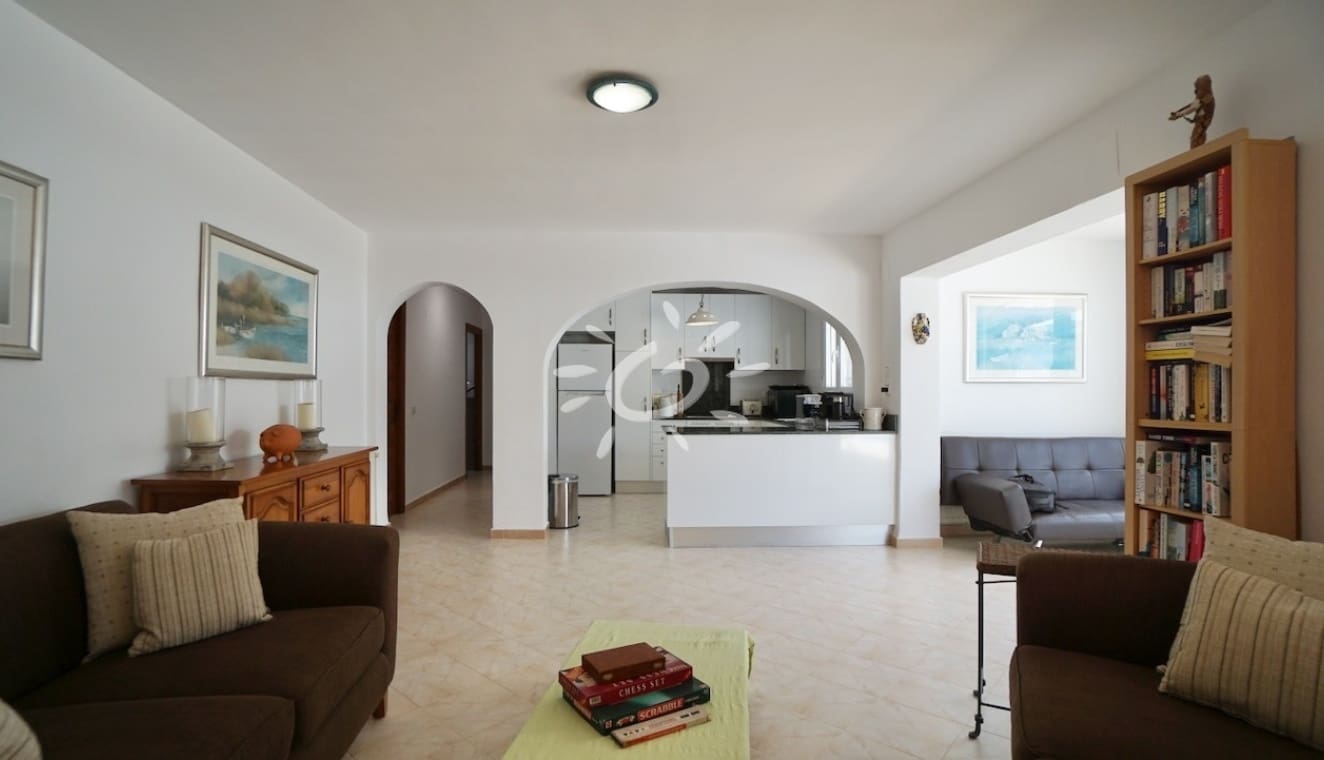 Chalet de 6 habitaciones en Benissa en venta con piscina - 885.000 € (Ref: 9967059)