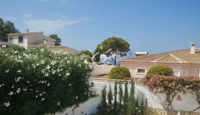 Chalet de 6 habitaciones en Benissa en venta con piscina - 885.000 € (Ref: 9967059)