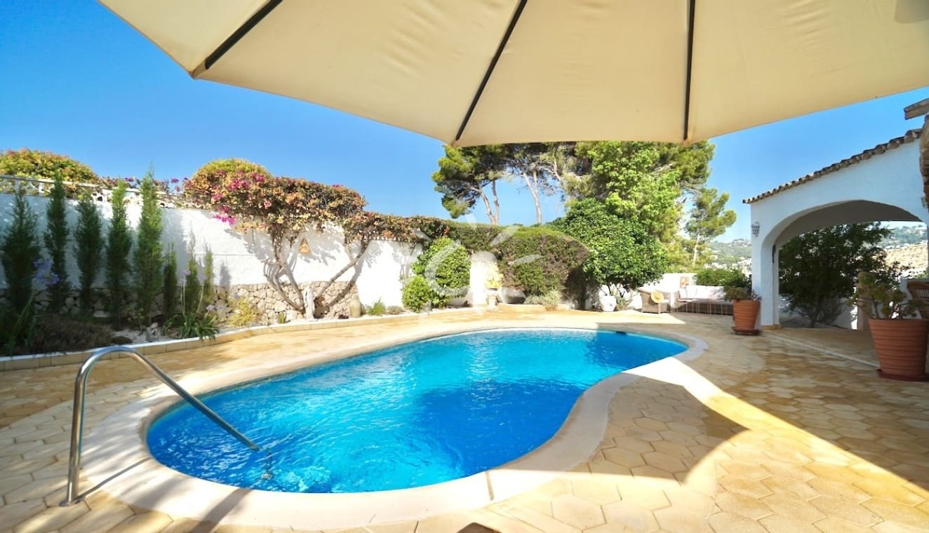 Chalet de 6 habitaciones en Benissa en venta con piscina - 885.000 € (Ref: 9967059)