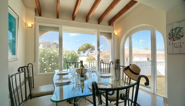 Chalet de 6 habitaciones en Benissa en venta con piscina - 885.000 € (Ref: 9967059)