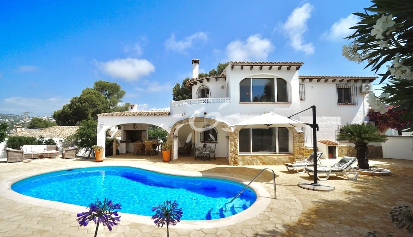 Chalet de 6 habitaciones en Benissa en venta con piscina - 885.000 € (Ref: 9967059)