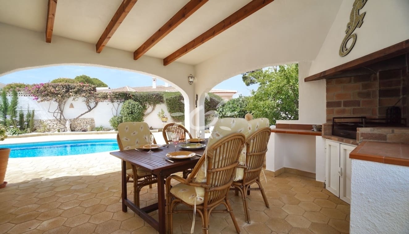 Chalet de 6 habitaciones en Benissa en venta con piscina - 885.000 € (Ref: 9967059)