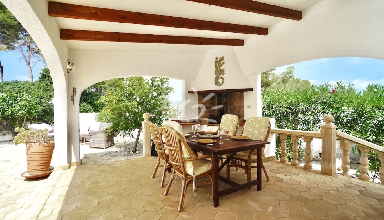 Chalet de 6 habitaciones en Benissa en venta con piscina - 885.000 € (Ref: 9967059)
