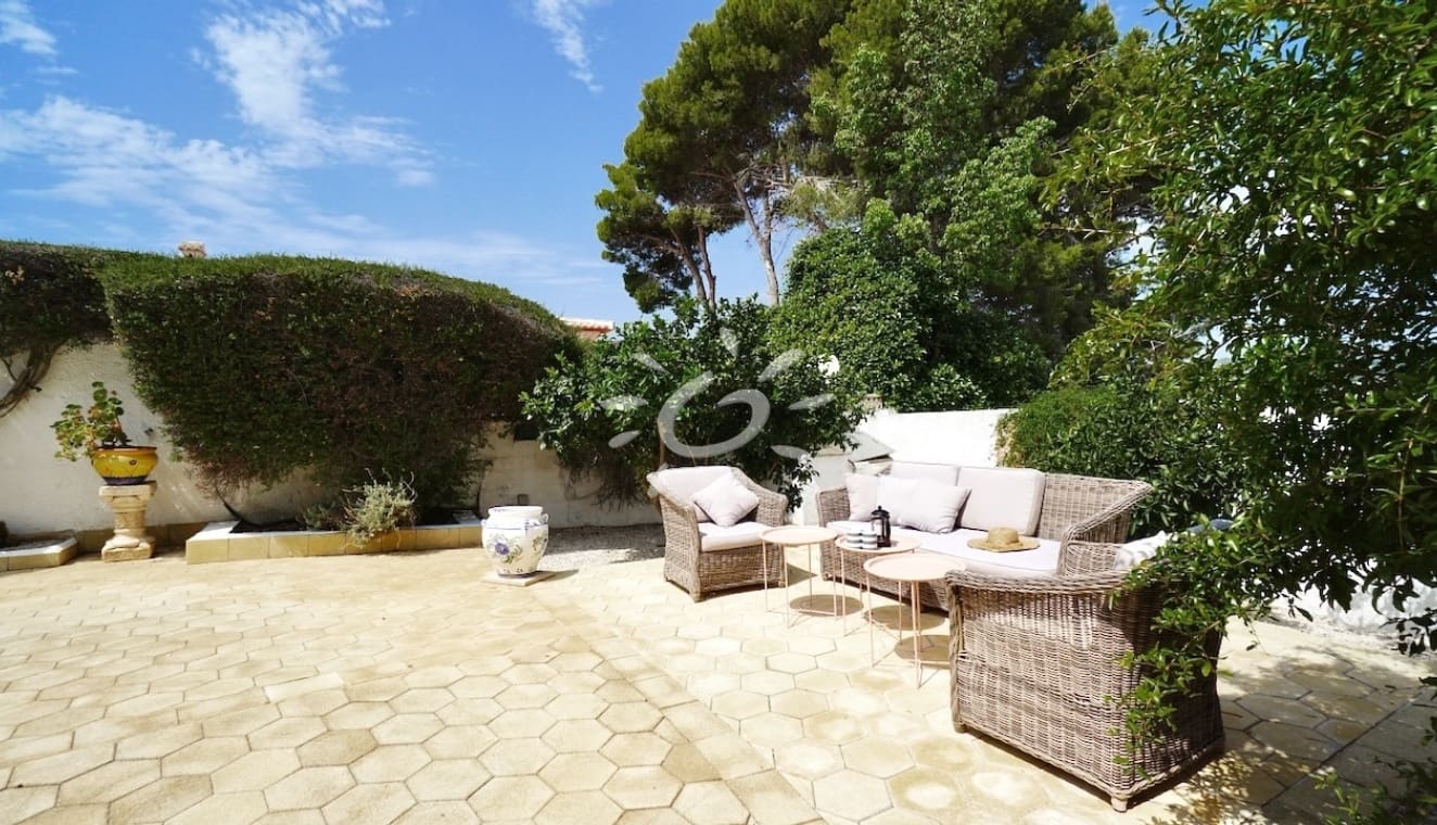 Chalet de 6 habitaciones en Benissa en venta con piscina - 885.000 € (Ref: 9967059)