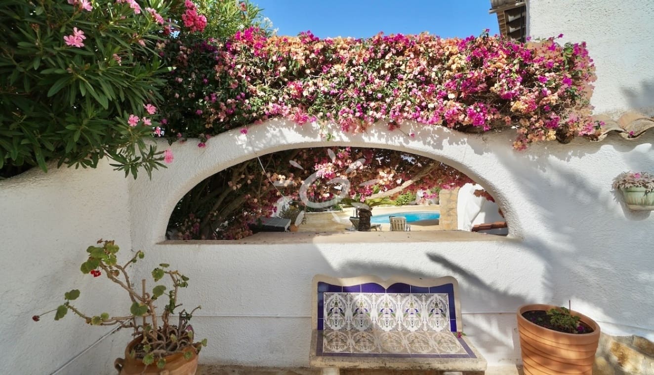 Chalet de 6 habitaciones en Benissa en venta con piscina - 885.000 € (Ref: 9967059)