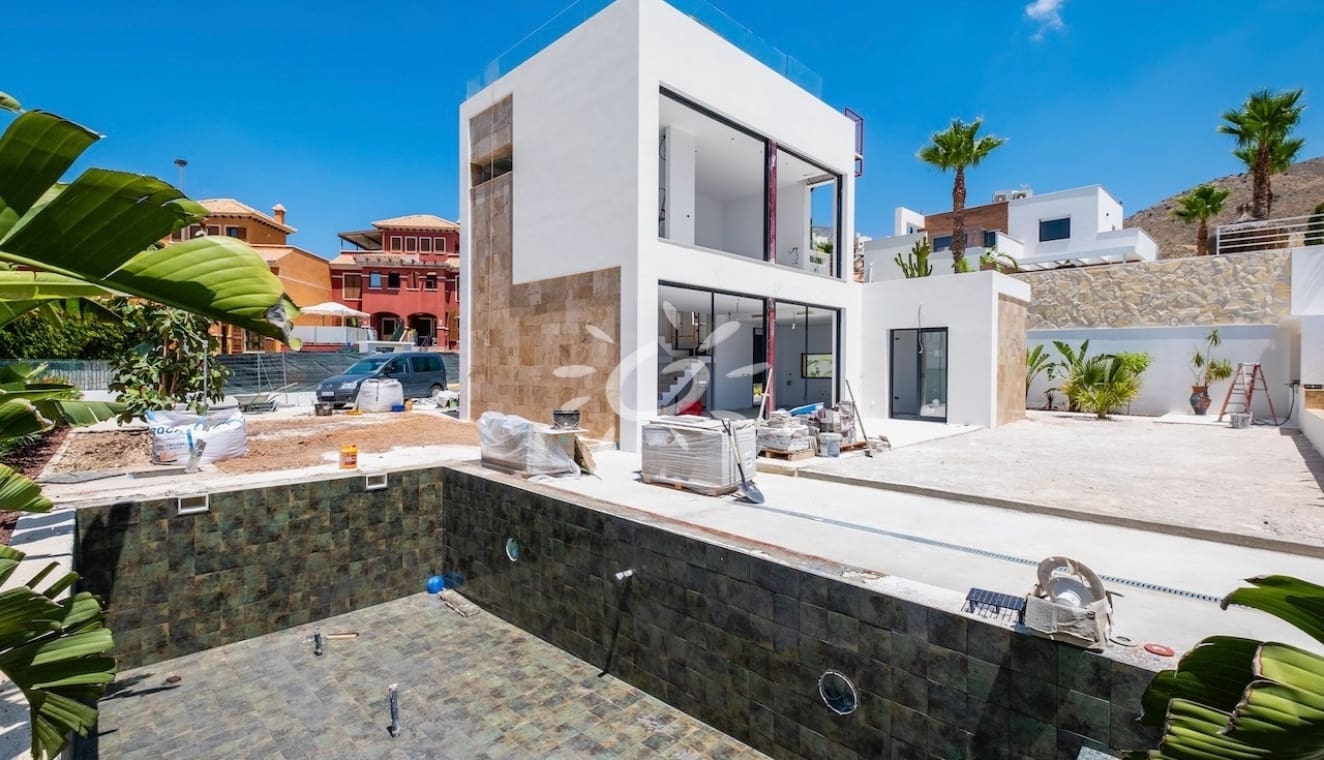 4 soverom Villa til salgs i Finestrat med svømmebasseng - € 950 000 (Ref: 9996195)