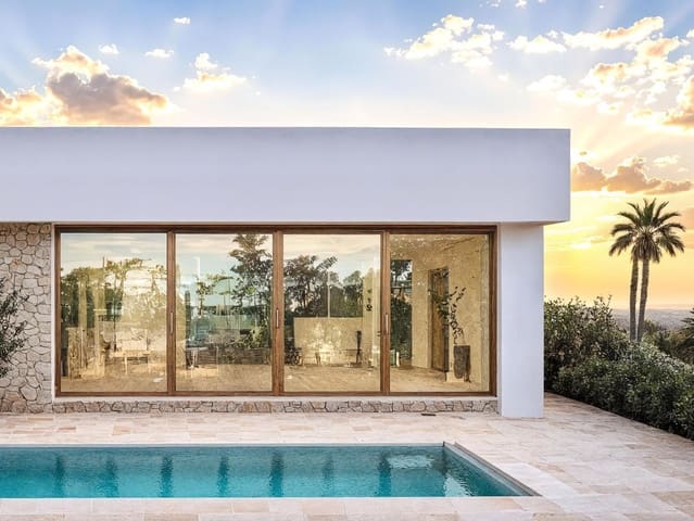 Chalet de 3 habitaciones en Las Filipinas en venta con piscina garaje - 488.000 € (Ref: 10000568)