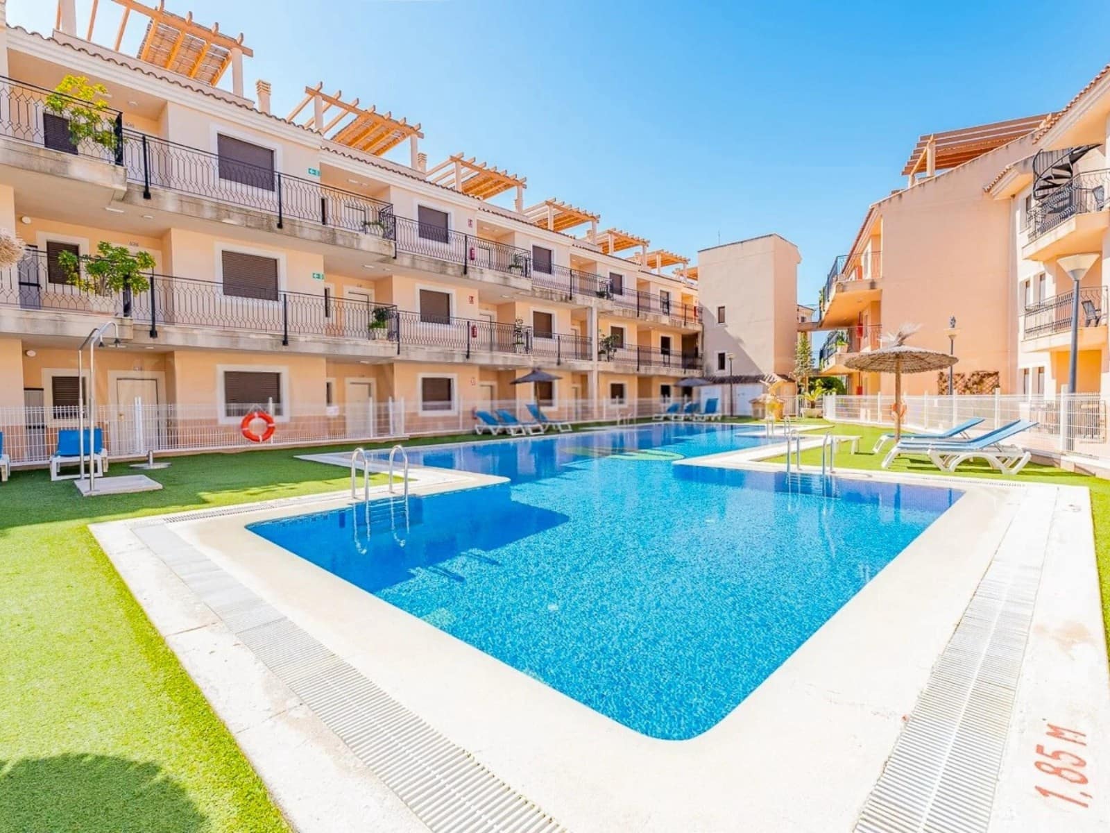 2 soveværelse Lejlighed til salg i Aguilas med swimmingpool garage - € 110.000 (Ref: 10009948)
