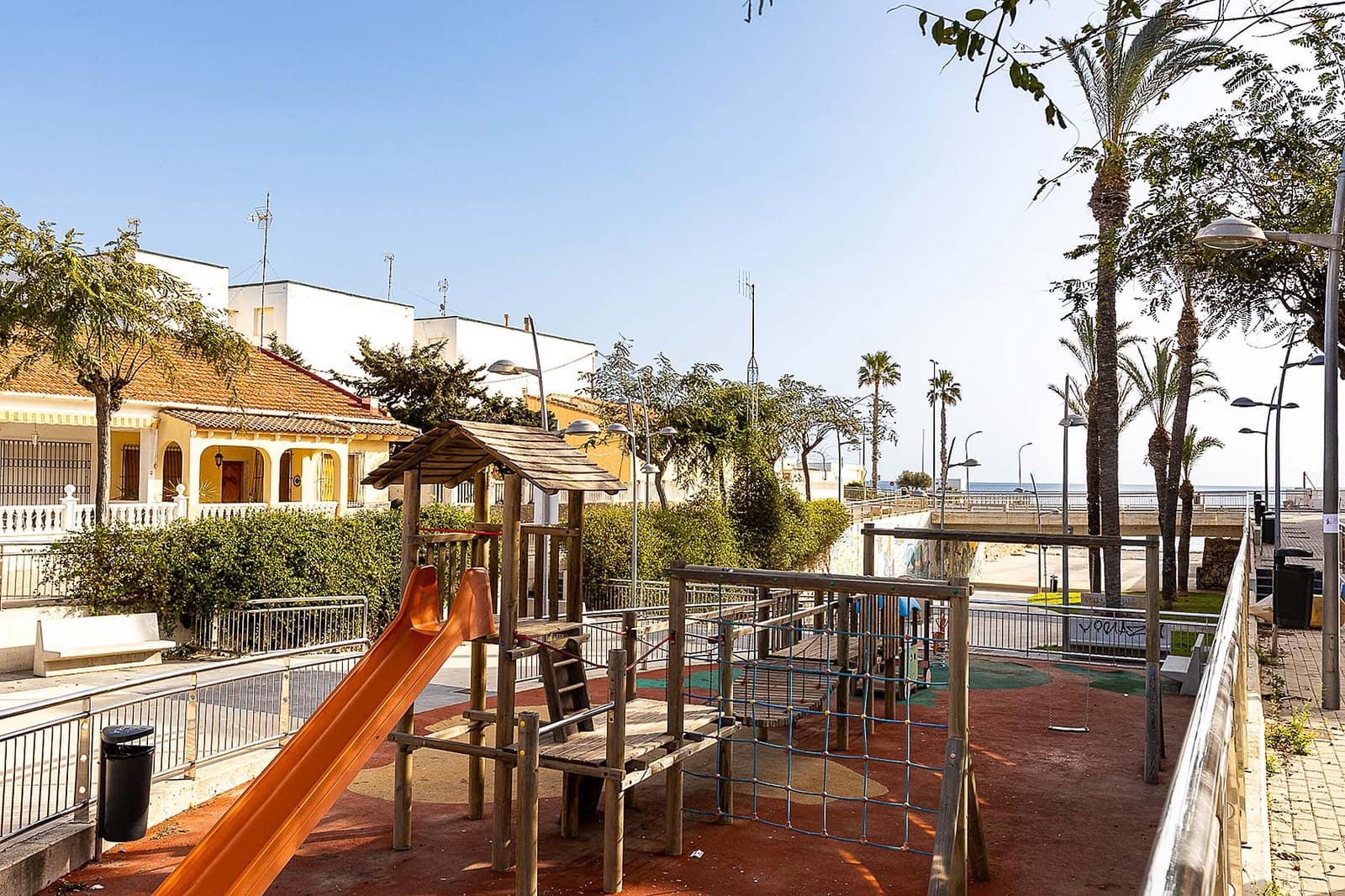 2 quarto Penthouse para venda em Pilar de la Horadada com piscina garagem - 329 000 € (Ref: 10012235)